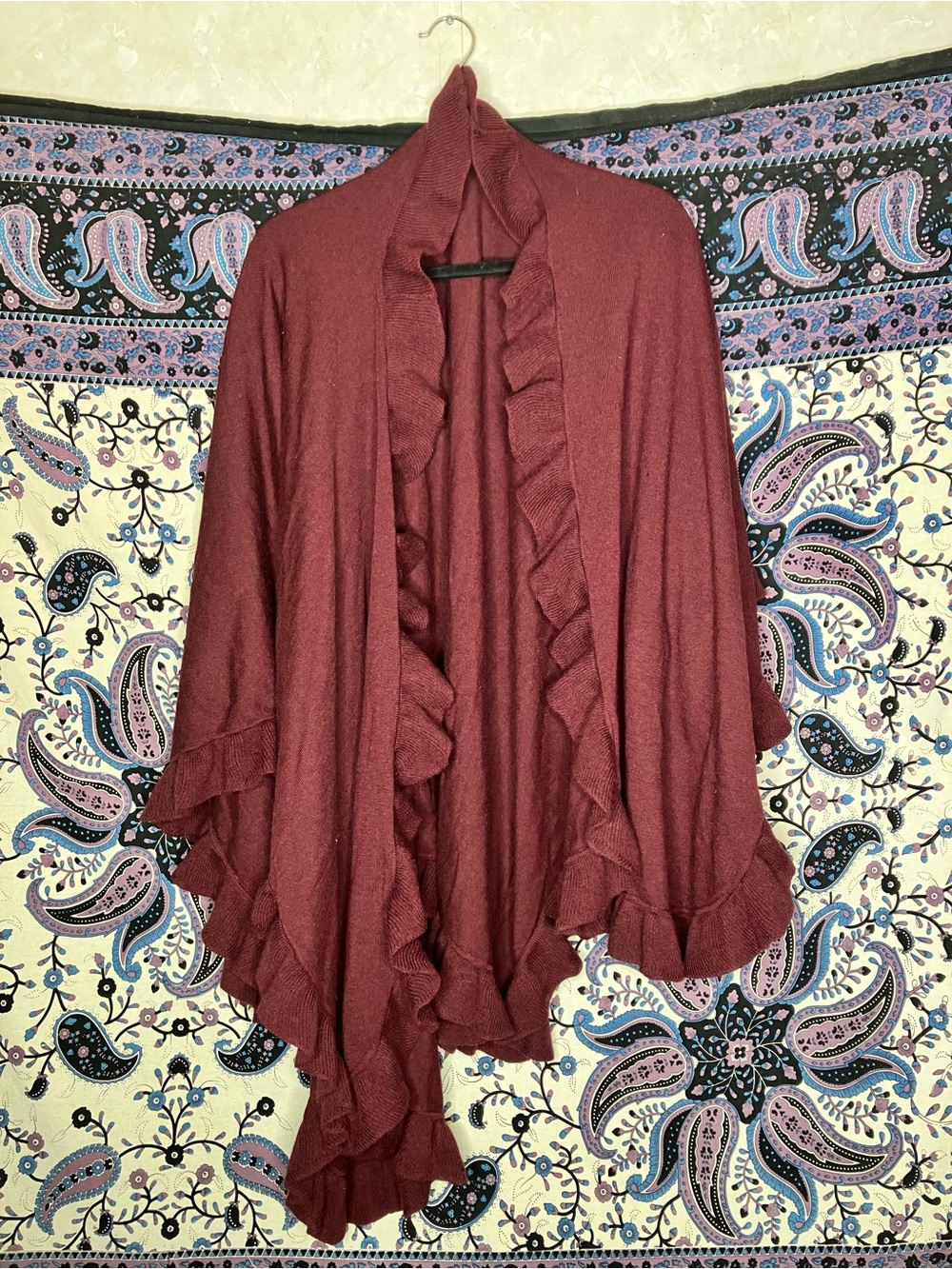 Lord& Taylor merino wool ruffled poncho Os a few tiny holes